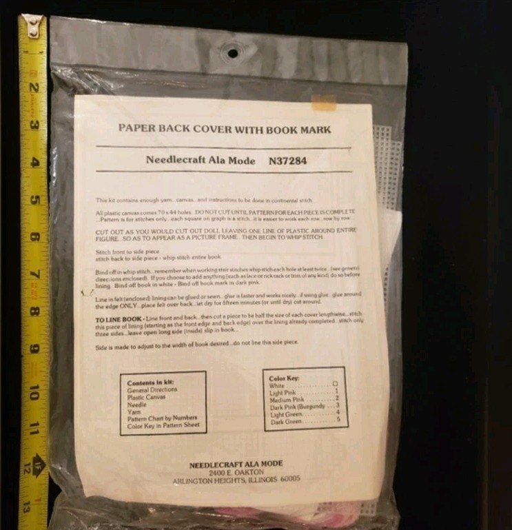Needlecraft Ala Mode Paper Back Cover with Bookmark