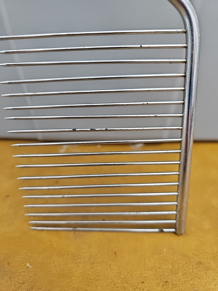 Angel Cake Cutter with Tortoise Bakelite Handle.