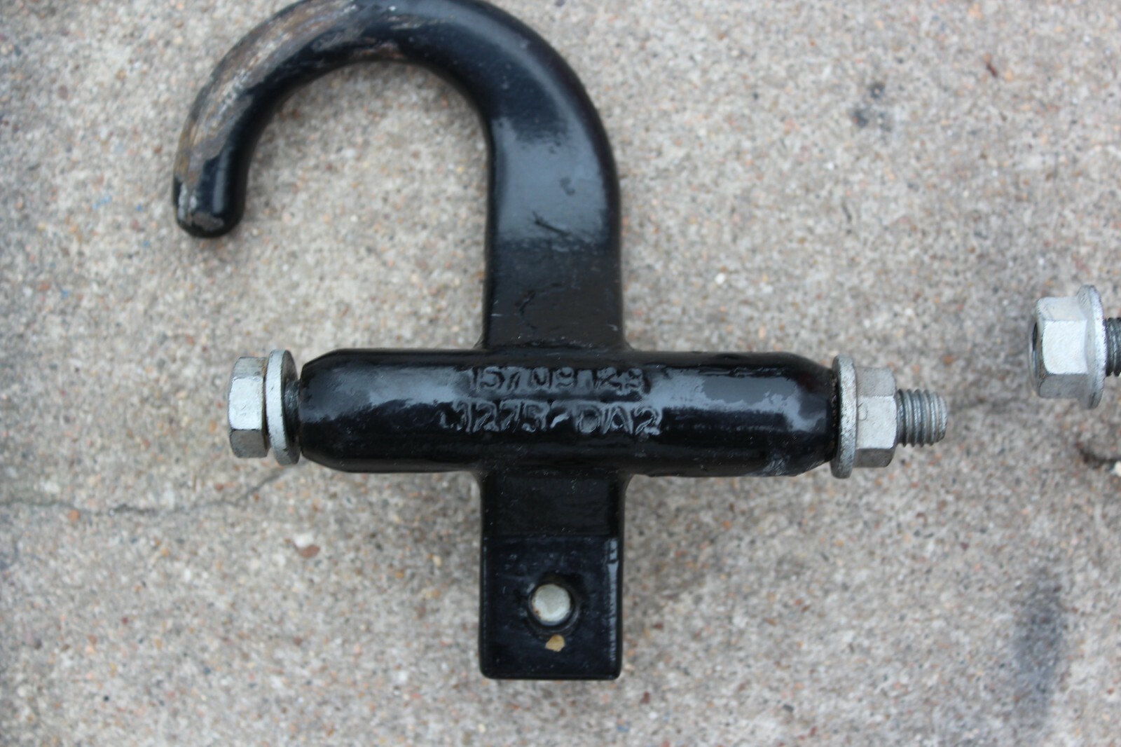 1999-07 Chevrolet Silverado Tahoe 1500 Tow Hooks Pair OEM GM 15709129 15709128