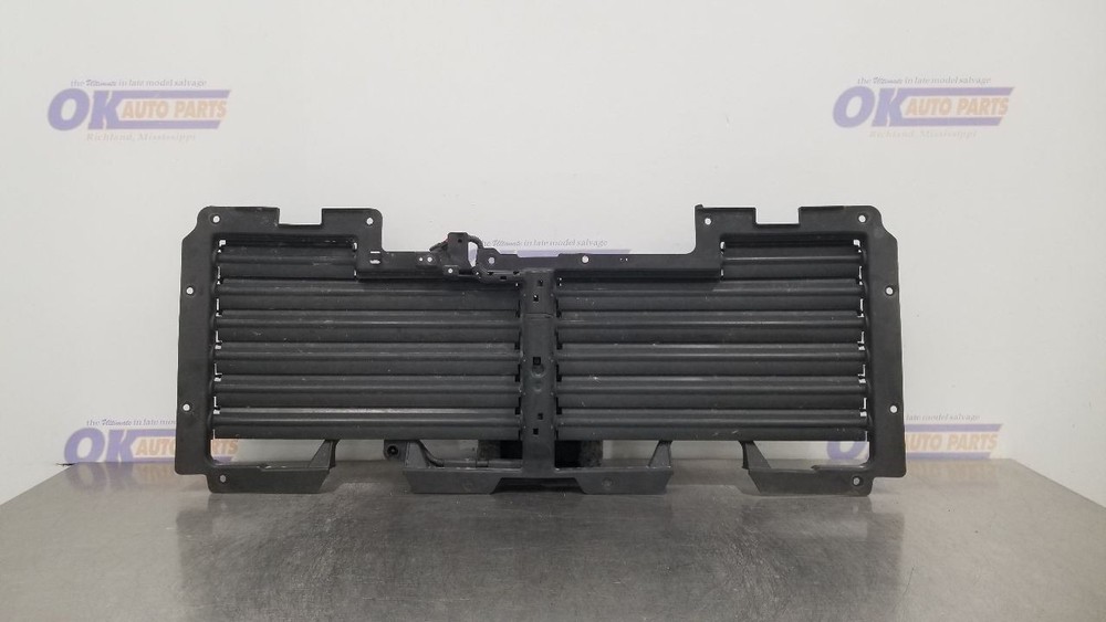 17 CHEVY TAHOE AIR SHUTTER ASSEMBLY