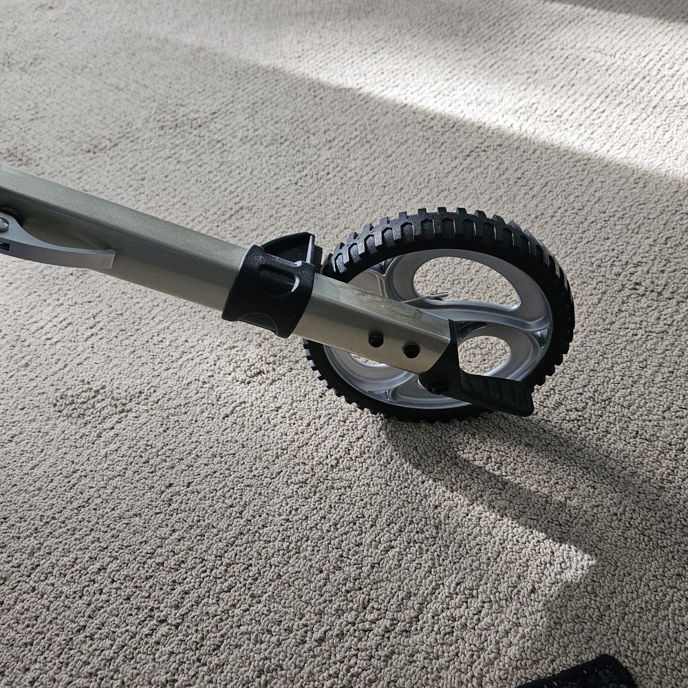 OASIS-SPACE ROLLATOR WALKER, EXCELLANT CONDITION, LTD USE , HEAVY DUTY