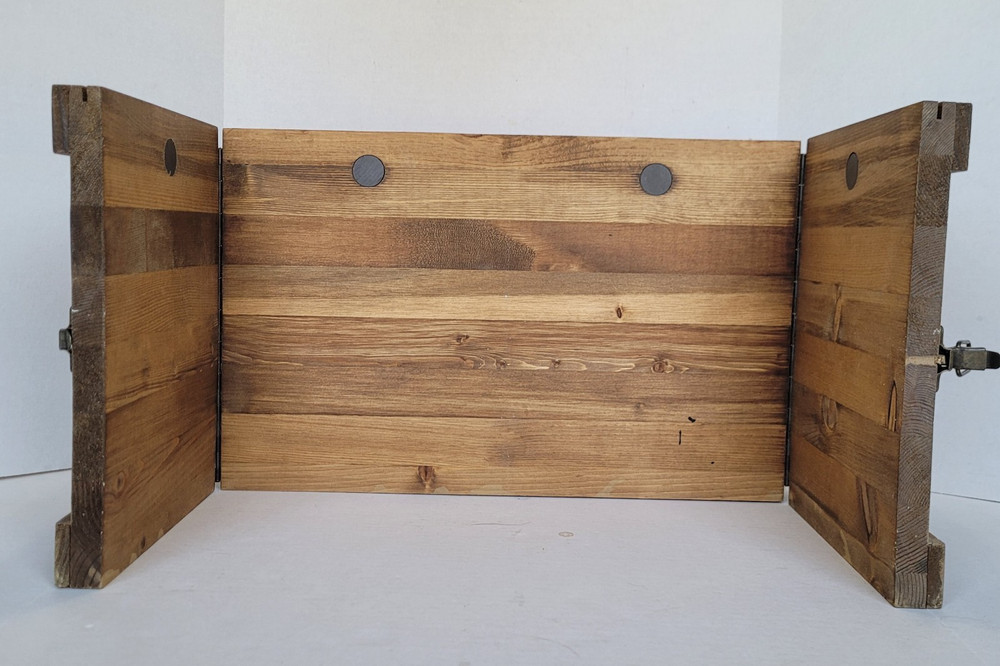 Dungeon Master Screen for Dungeons & Dragons Fantasy d20 RPG Solid Wood