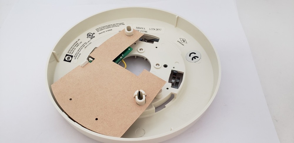 DETECTION SYSTEMS MB4WA 4-WIRE SMOKE DETECTOR BASE, NIB