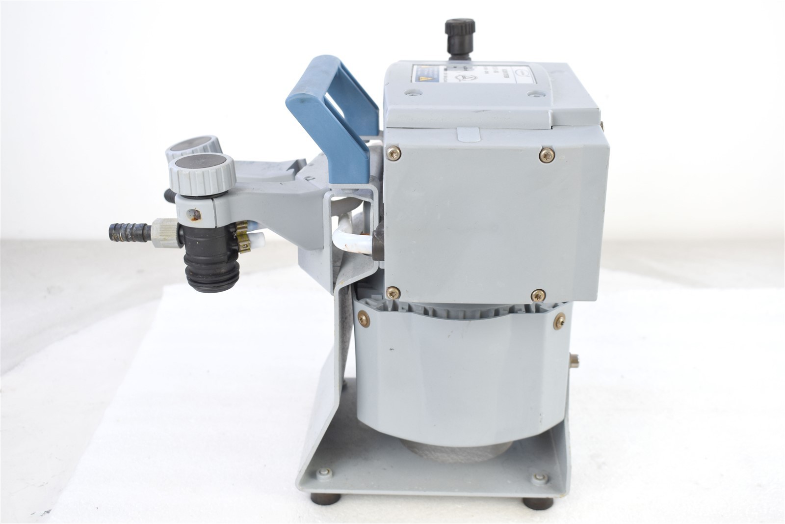 Vacuubrand MZ 2C NT +2AK Three-Stage Chemistry-Design Diaphragm Vacuum System