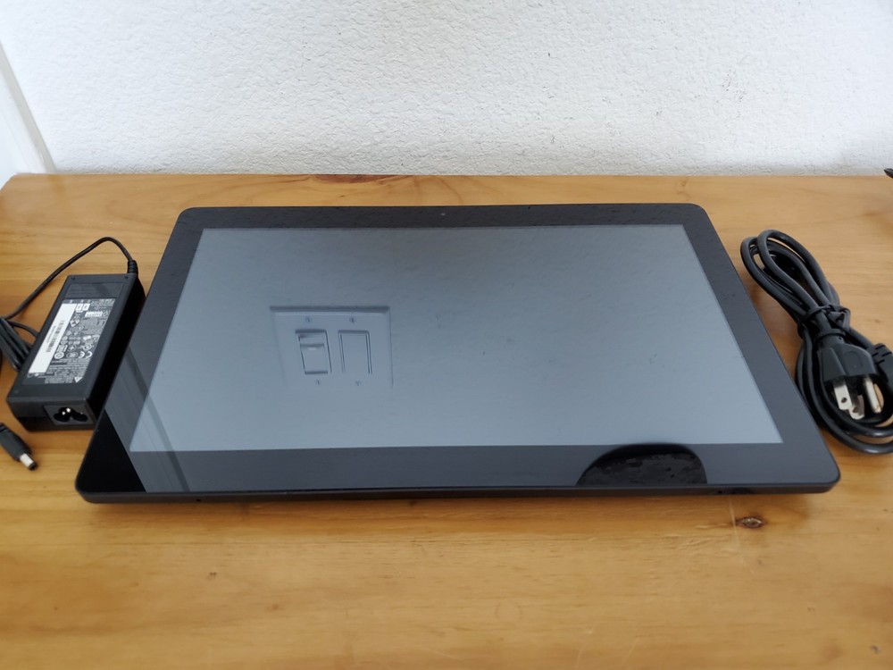 ELO 15" I-Series 5.0 AiO Android 14 Touchscreen Tablet Computer - E540294