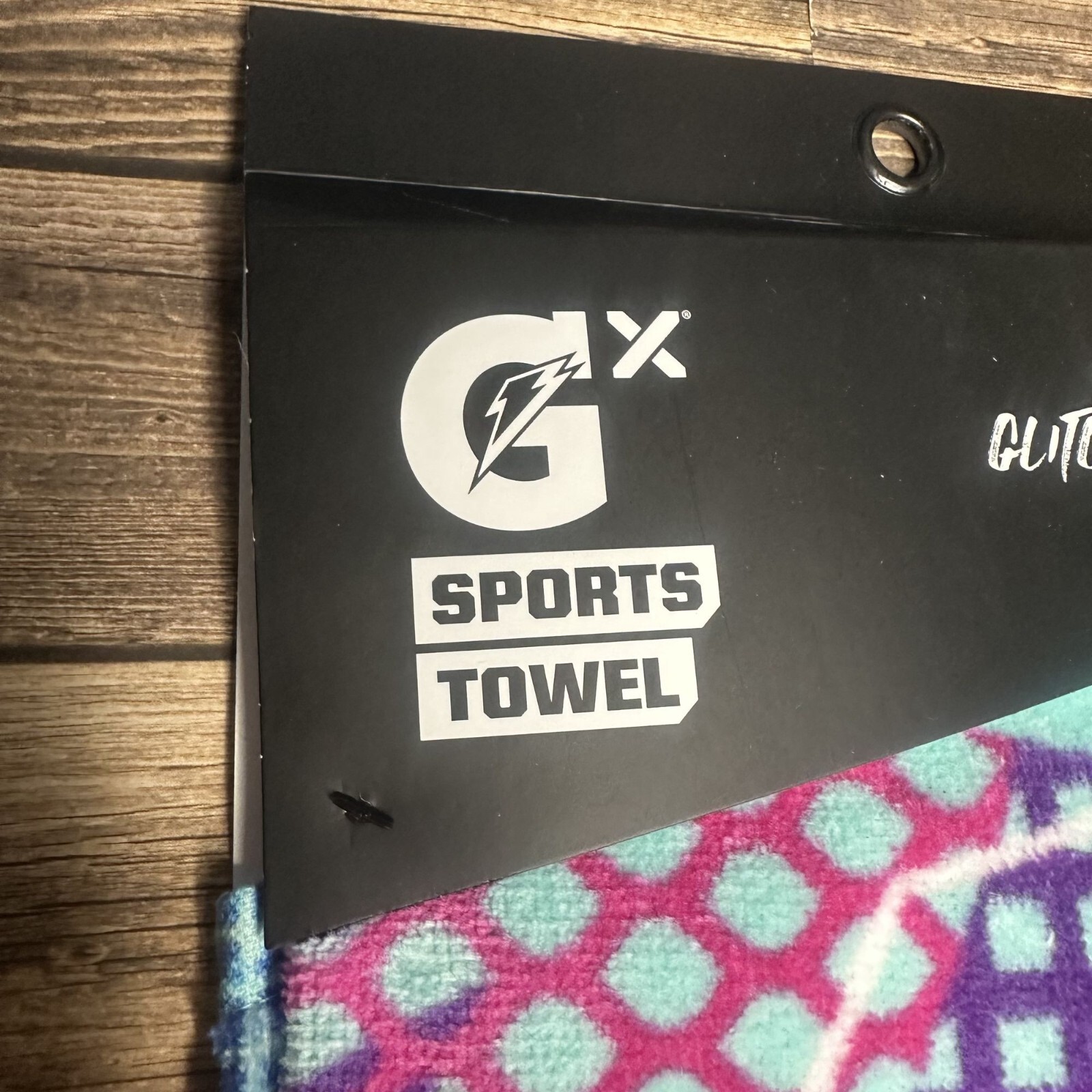 Gatorade Sports Towel Glitched Collection Size 16" x 25" NWT (Frosted Berry)