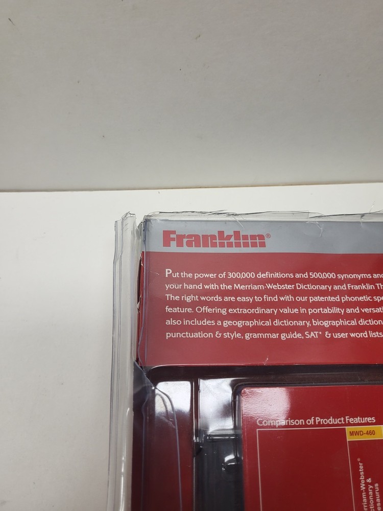 Franklin Dictionary & Thesaurus with Comprehensive Reference Set MWD-1490