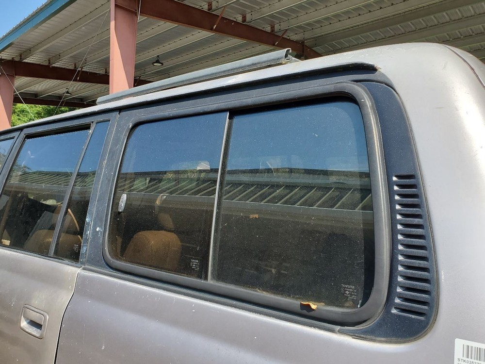 1997 Lexus LX450 OEM 08190-00921 Security System Control