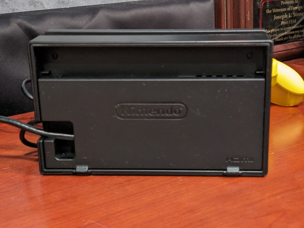 Nintendo Switch Dock Station Charging Base Station HAC-007 & Controller
