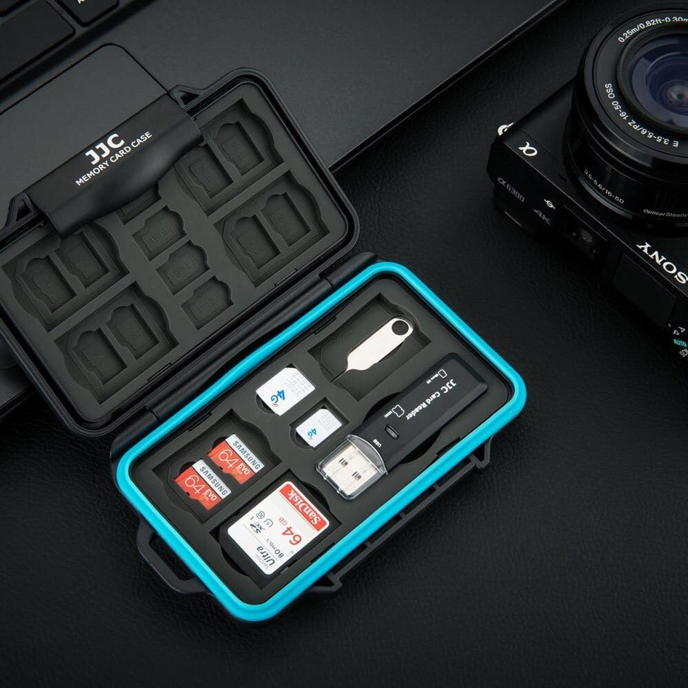 Multi-functional Memory Card Case - Waterproof - 27 Slots - USB 3.0 Card Reader