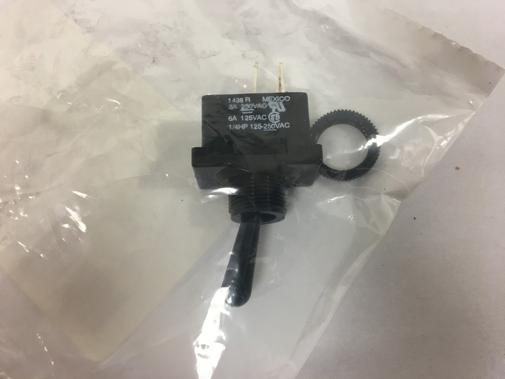 Carling DA600-BB-B Toggle Switch
