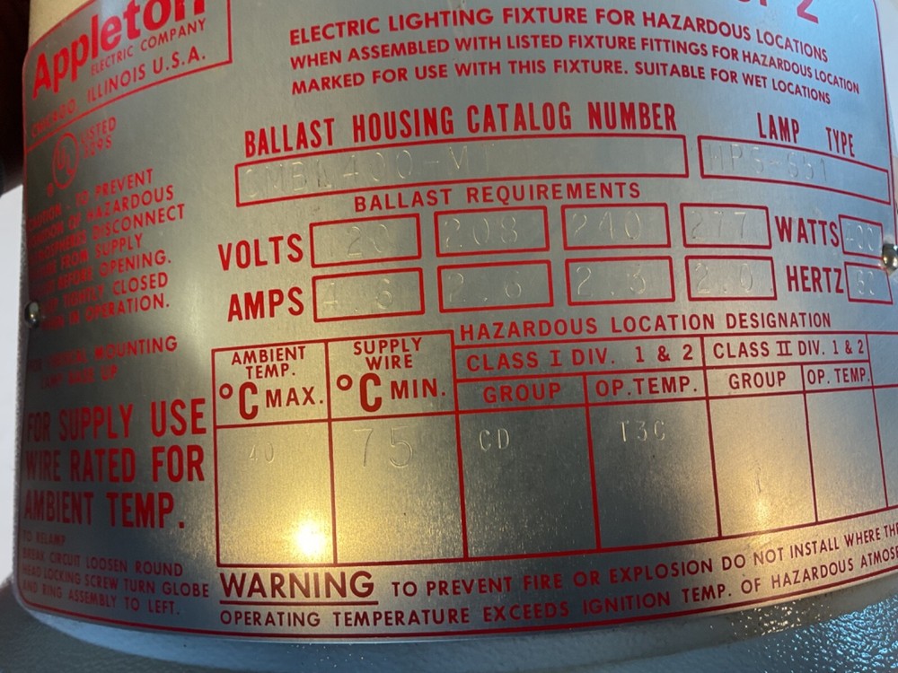 Appleton Code Master 2 Hazardous Location Light Fixture CMBL400-MT 400W Multi V