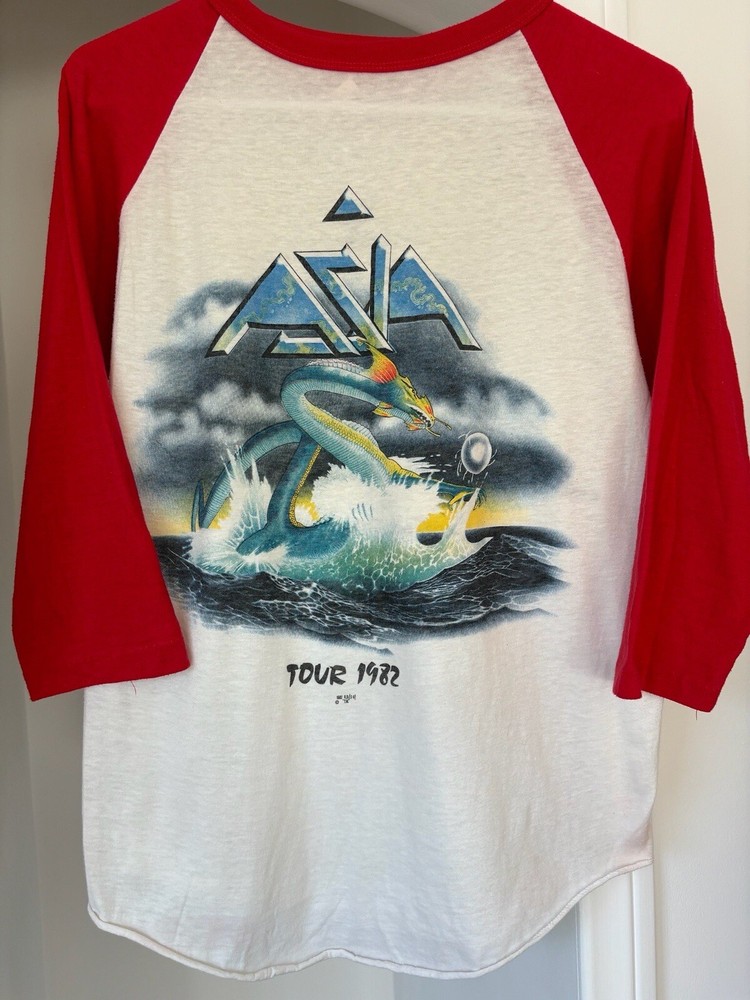 ASIA MUSIC BAND 1982 INVASION TOUR RARE RED ORIGINAL CONCERT RAGLAN T-SHIRT!