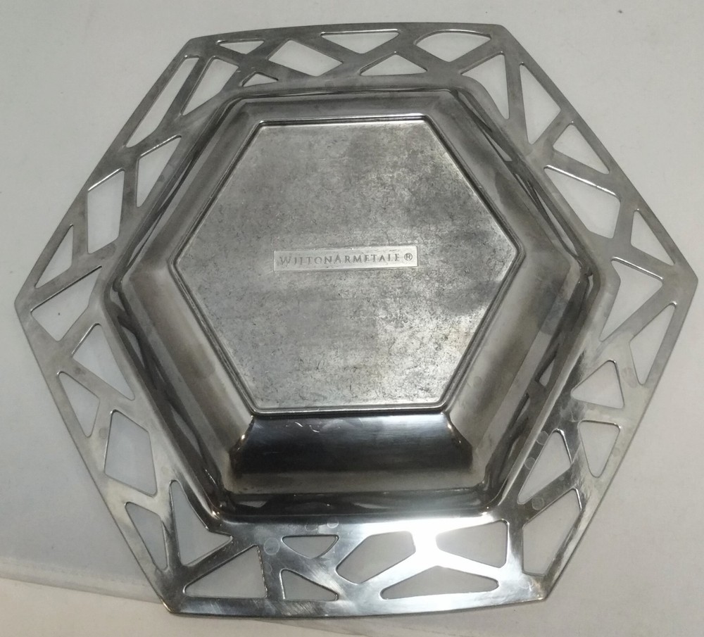Wilton Armetale Symphony 11.5" Hexagonal Divided Serving Bowl