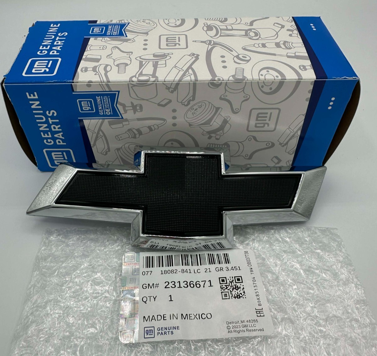 2010-2013 CAMARO 2014-2015 CAMARO ZL1 FRONT GRILLE BOWTIE EMBLEM NEW GM 22761889