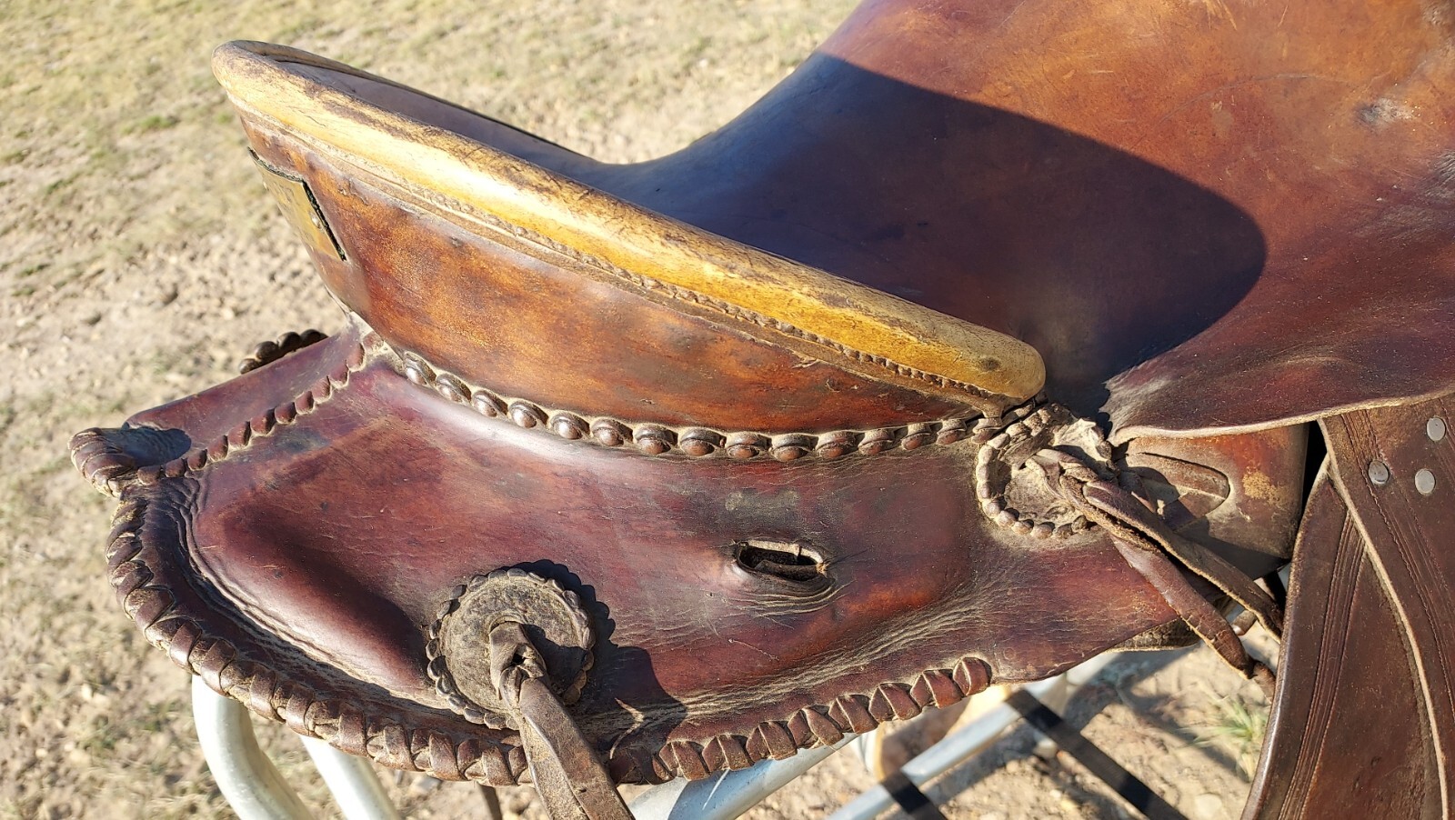 Vintage Whitney Maker Saratoga Wyo. - 14" Saddle - Heiser Fender