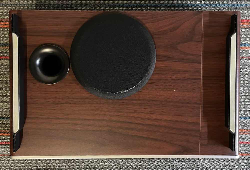 AVOL Model ATG2V 2.1 Shelf Speaker System With Bluetooth