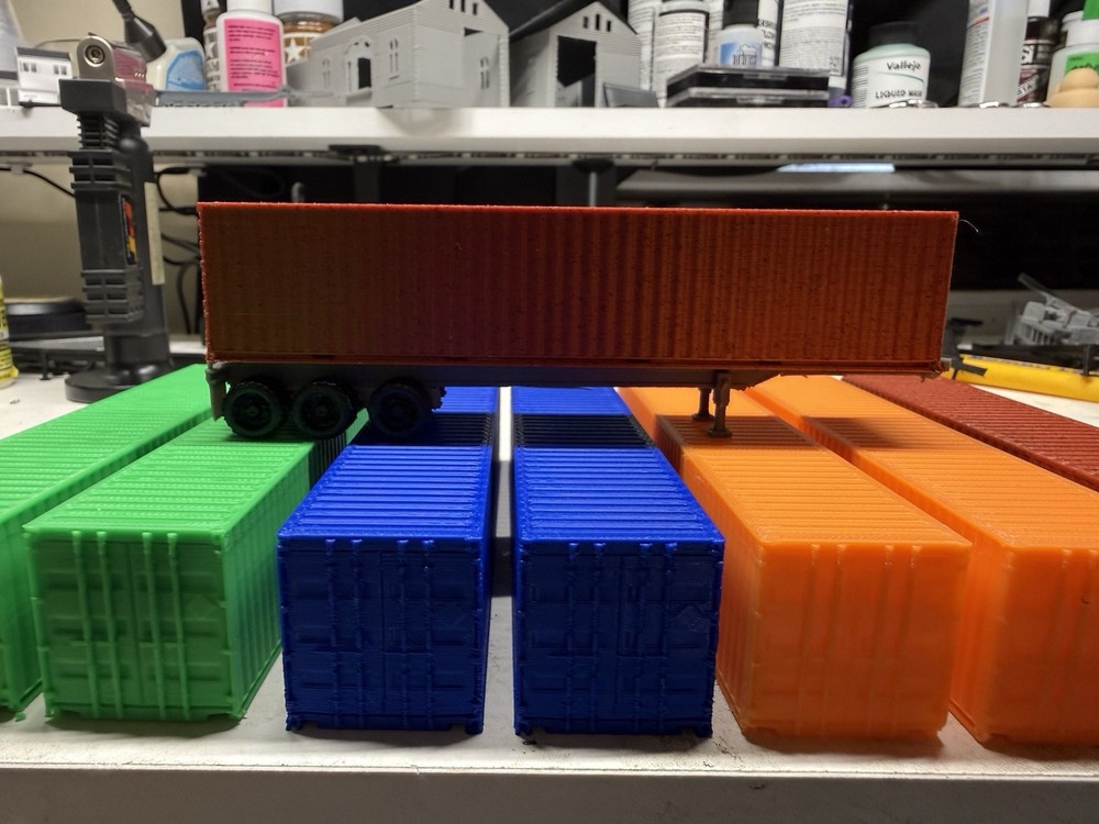 8 Ho Scale Shipping Containers