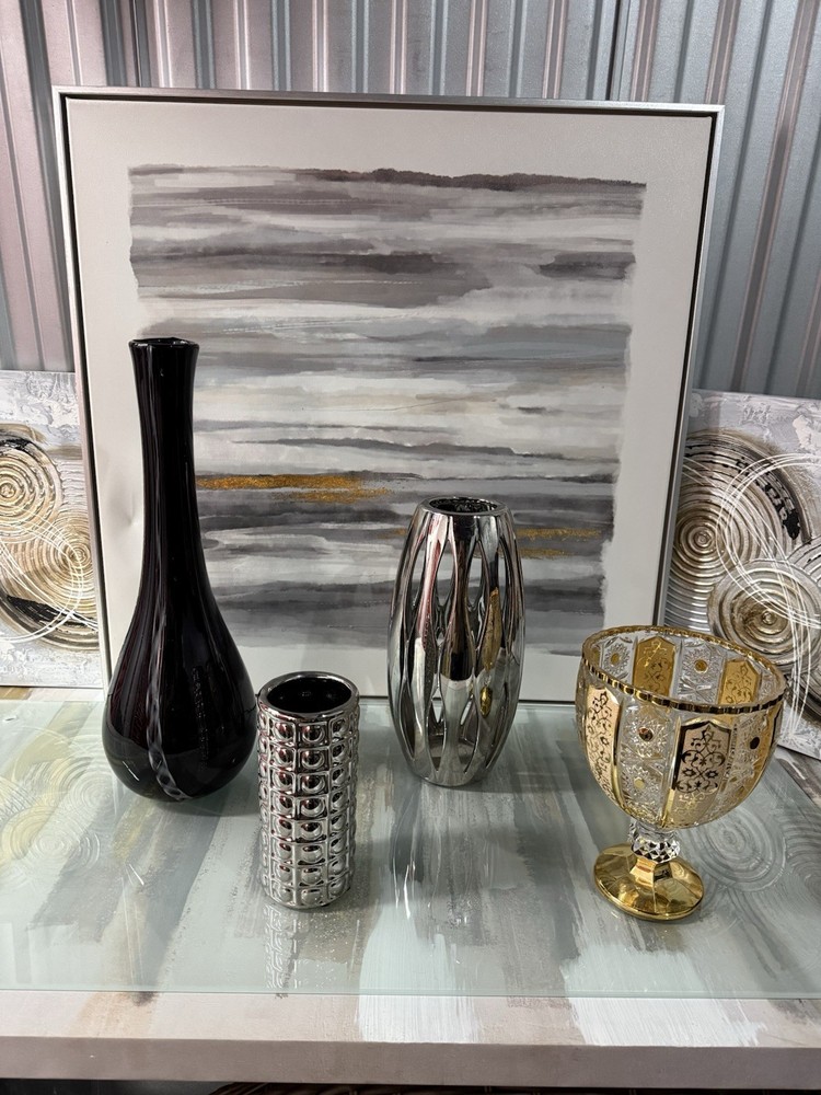 Modern Home Decor Set - ExcellentCondition