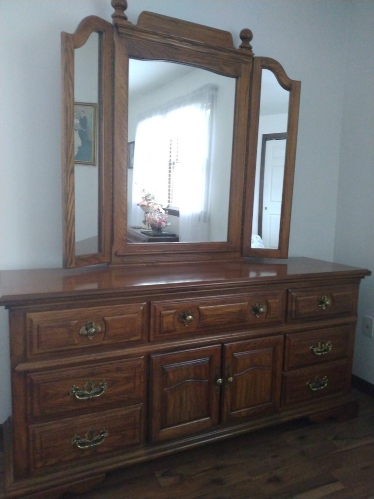 Full Size Oak Bedroom Set