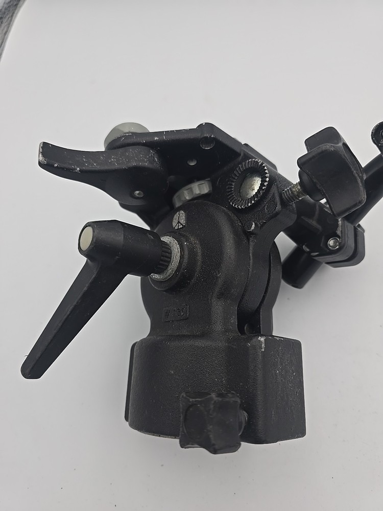 Bogen Manfrotto 3063 Mini Fluid Video Tripod Head with Quick Release Plate
