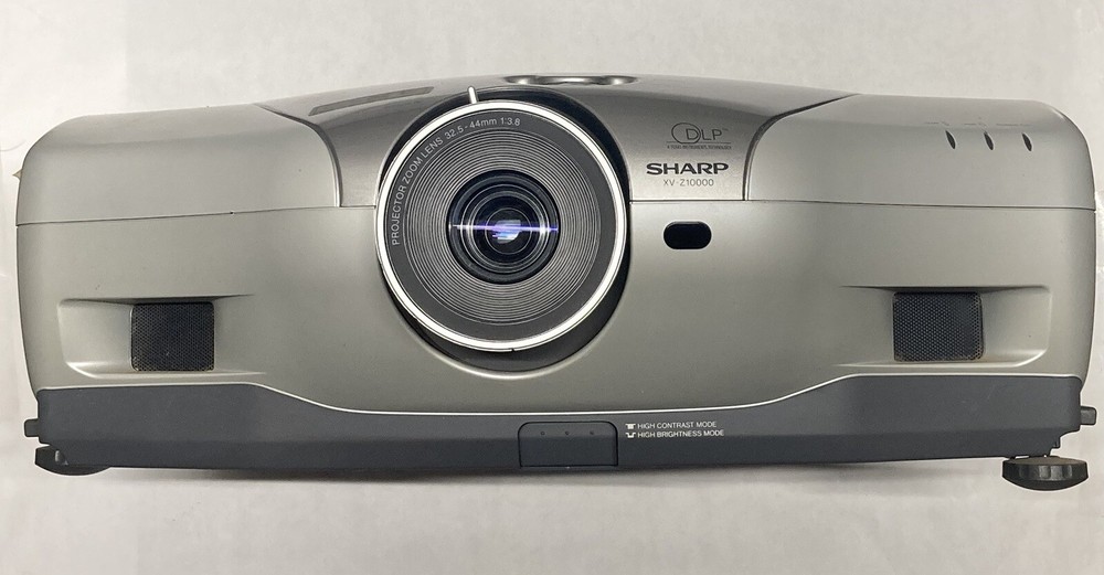 Sharp xv-z10000 Projector Excellent Condition!