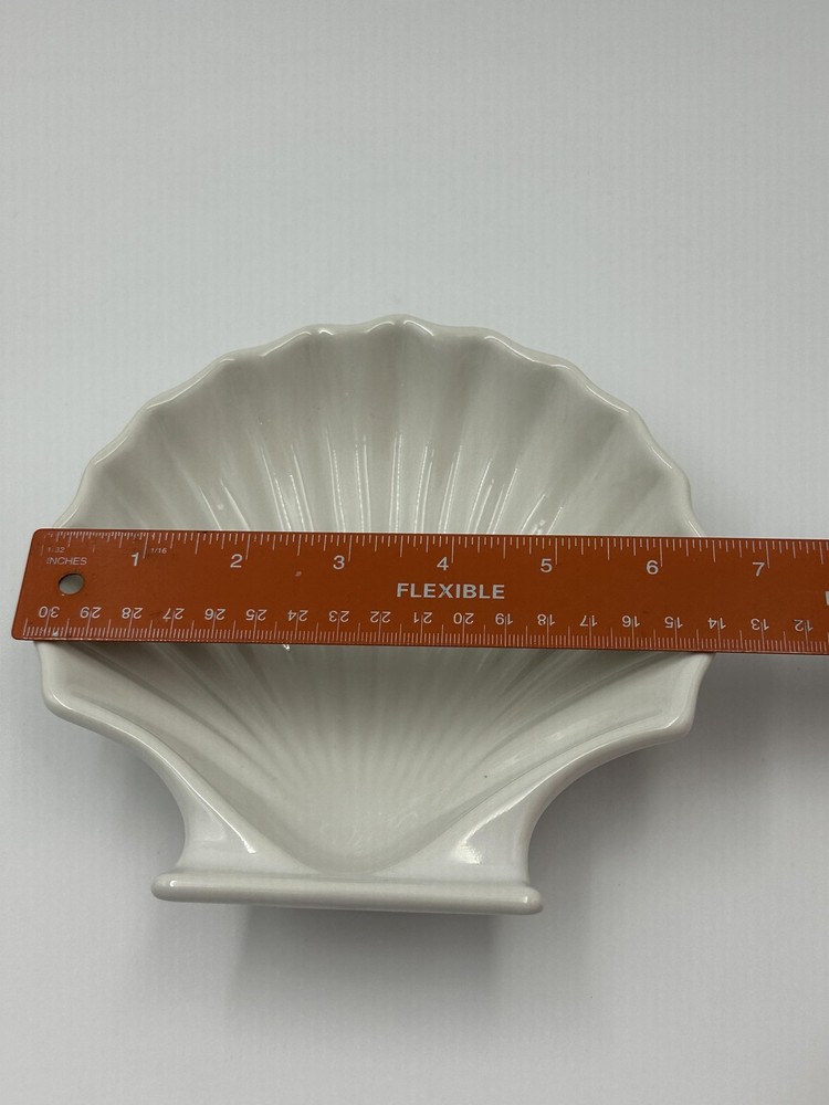 Action White Ceramic Shell Shape Dish Glossy Japan Coastal Beach