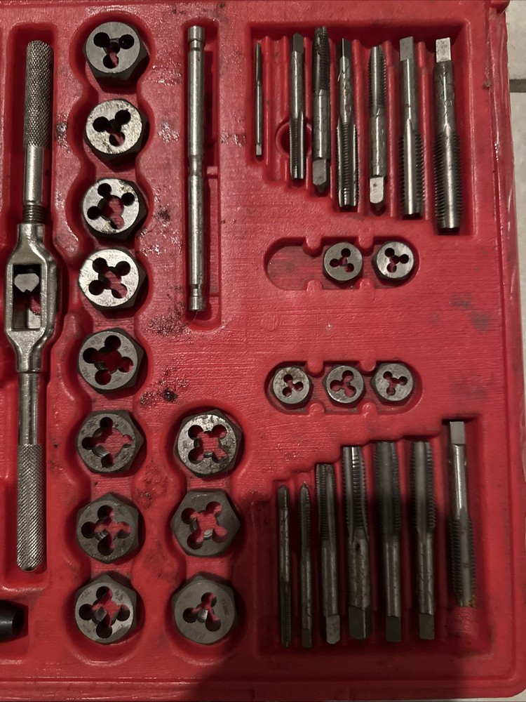 Mac Tools Tap and Die Tool Set with Case - PARTS ARE MISSING