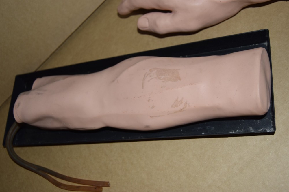 Phlebotomy / Venipuncture Practice Training Arm Hand Model Nurses Techs EMT's