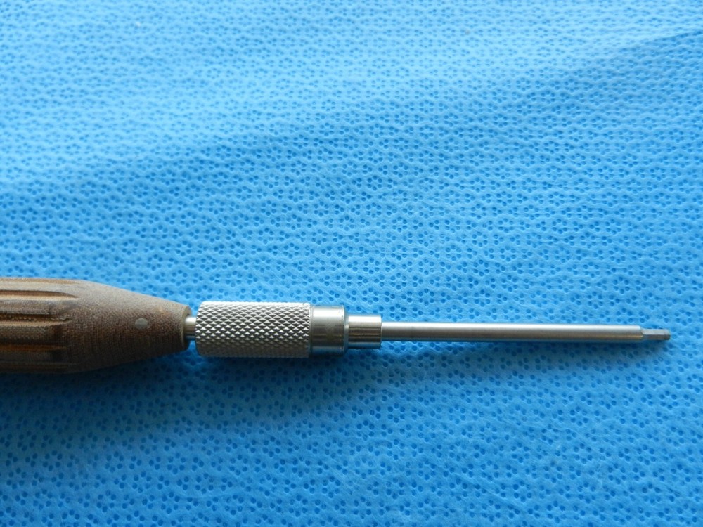 D2863 Wright Surgical Orthopedic QC Handle W/ Bits