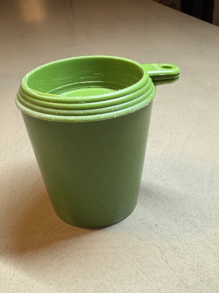 Vintage AVOCADO GREEN Kitchen Measuring Nested Cups