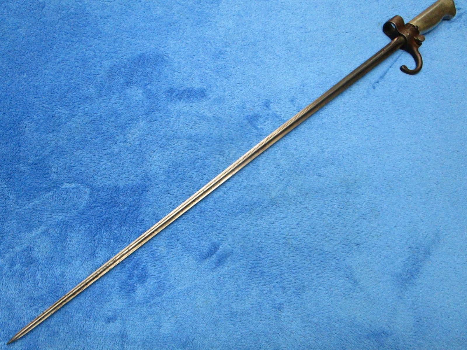 ORIGINAL ANTIQUE M1886 FRENCH LEBEL "ROSALIE" BAYONET AND SCABBARD WITH FROG