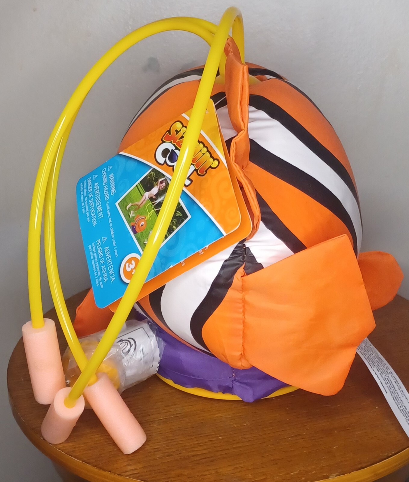 SIZZLIN' Cool Soft Squirts Mini Sprinkler - Clownfish (NEMO) *NEW*