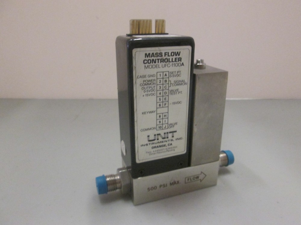 Unit UFC-1100A, Mass Flow Controller MFC, HCL, 500 SCCM, Used