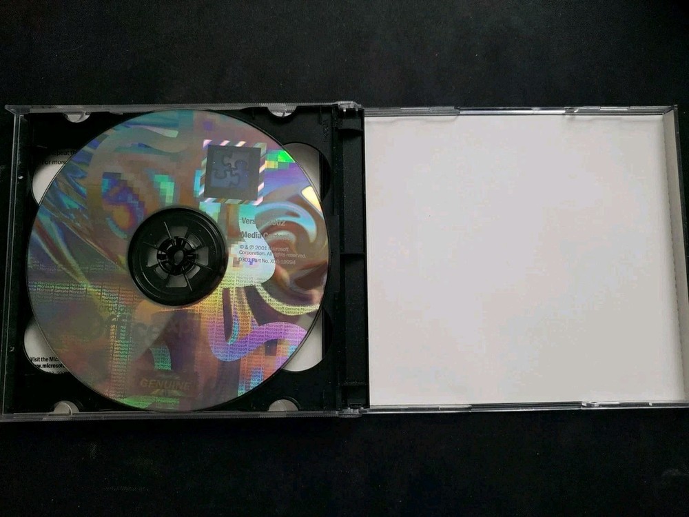 Microsoft Office XP Professional Version 2002 2-CD Set w/ Product Key