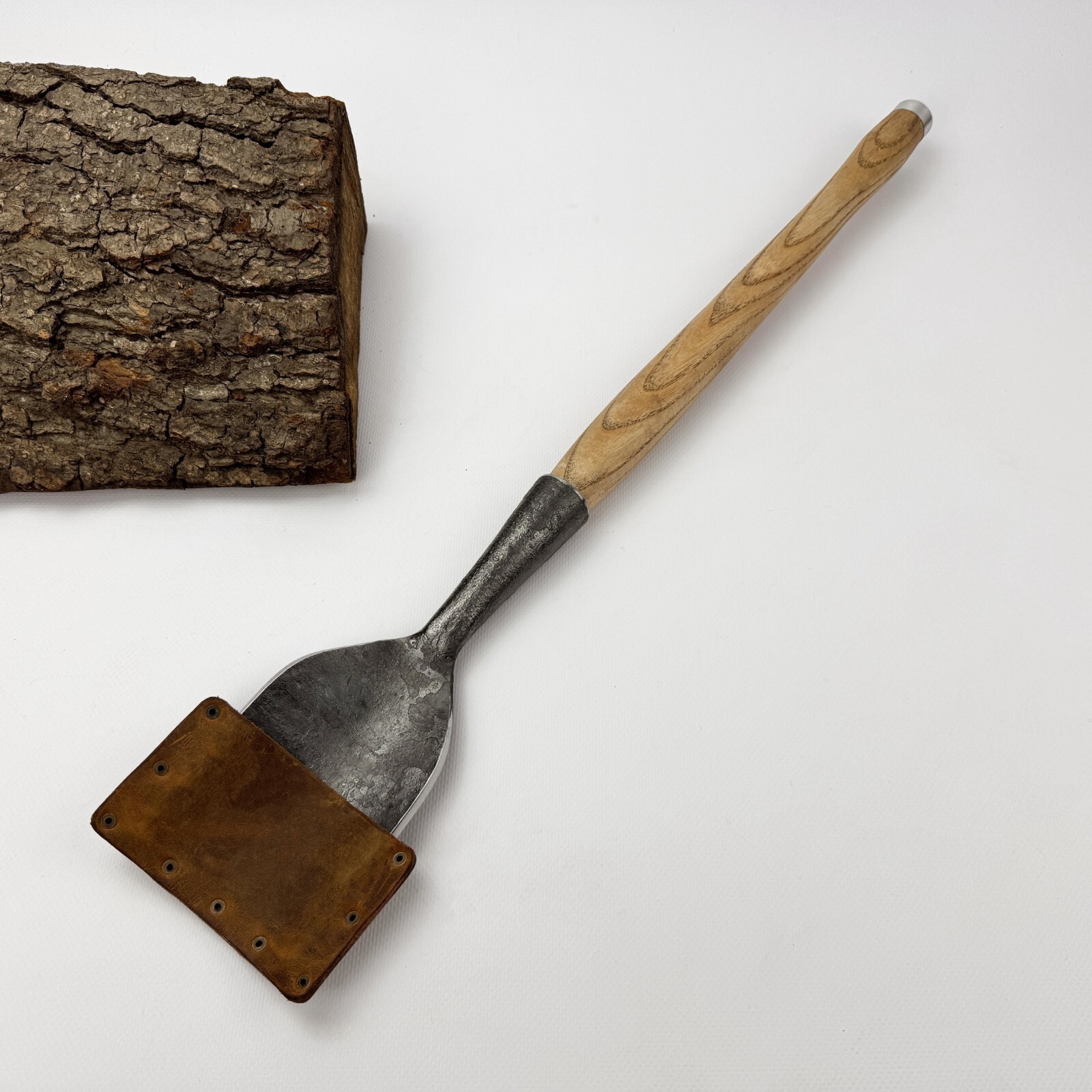 Rounded Timber Chisel – Hand-Forged Steel, Ash Handle, Sheath, Heavy Duty