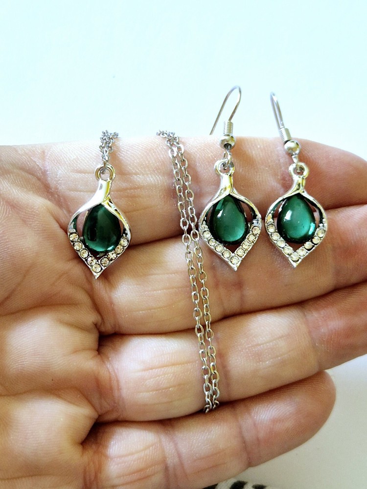 Green Silver Plated Rhinestone Teardrop Necklace Set
