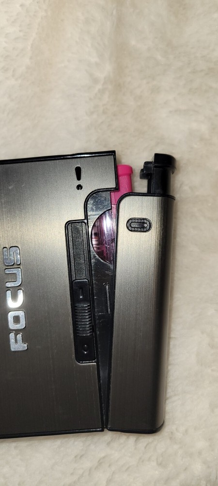 FOCUS Automatic Loading Cigarette Case Dispenser with Lighter Space Pre-owned