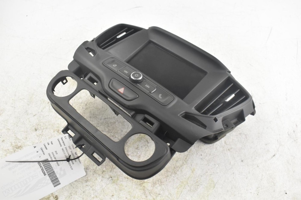 2018 GMC Terrain Used Display Screen - No Anti-Theft Code, Reprogram Required