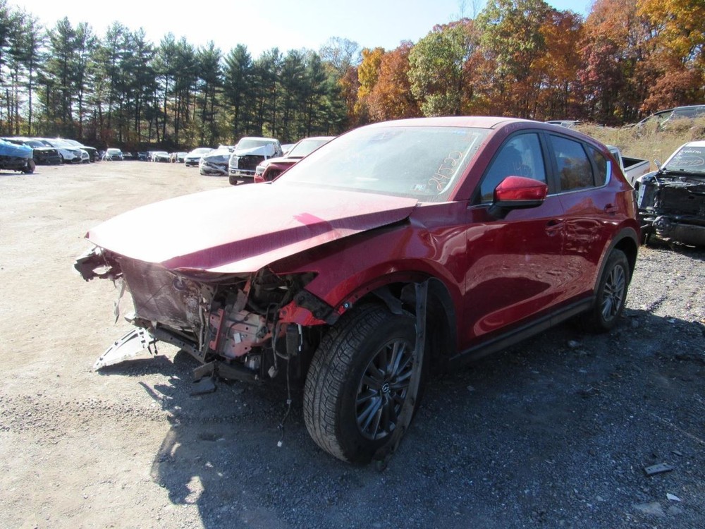 CX-5 2017 Glove Box 1000541