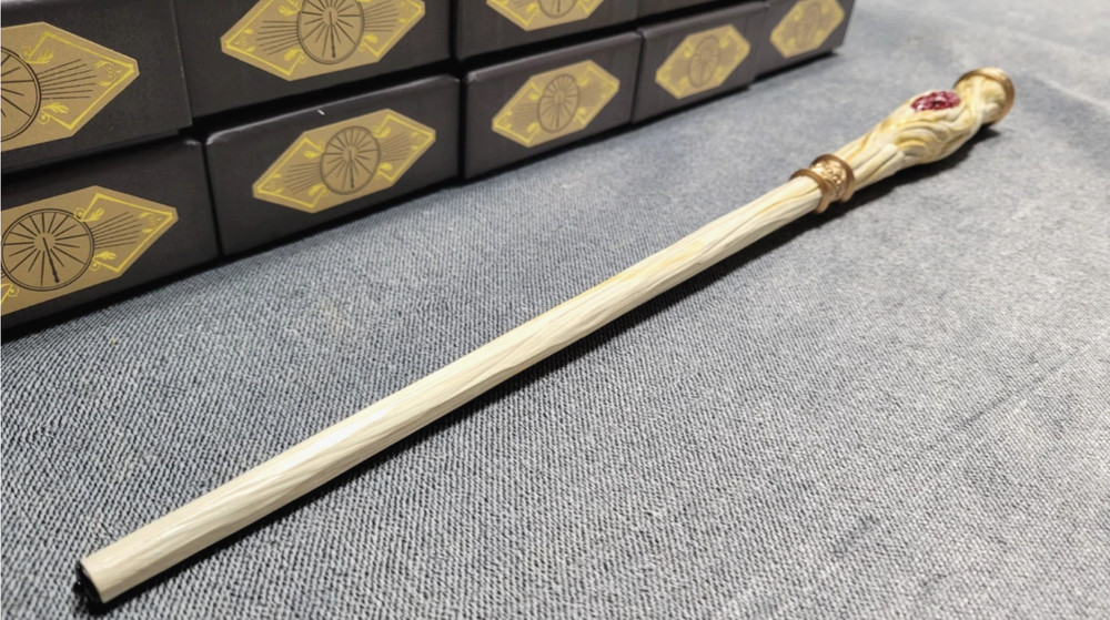 Universal Studios Harry Potter 2nd Gen Interactive Wand – Red Gem – NEW