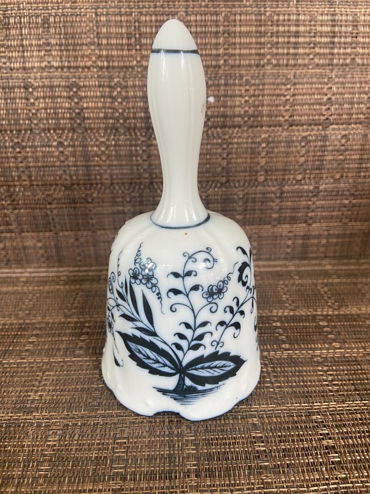 Blue Danube 6" Dinner Bell