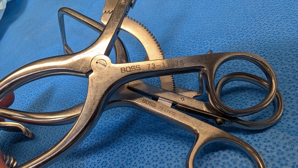 Boss Instruments REF 73-1197S Adson Cerebellum Retractor 7 1/2″ Angled 90° Sharp