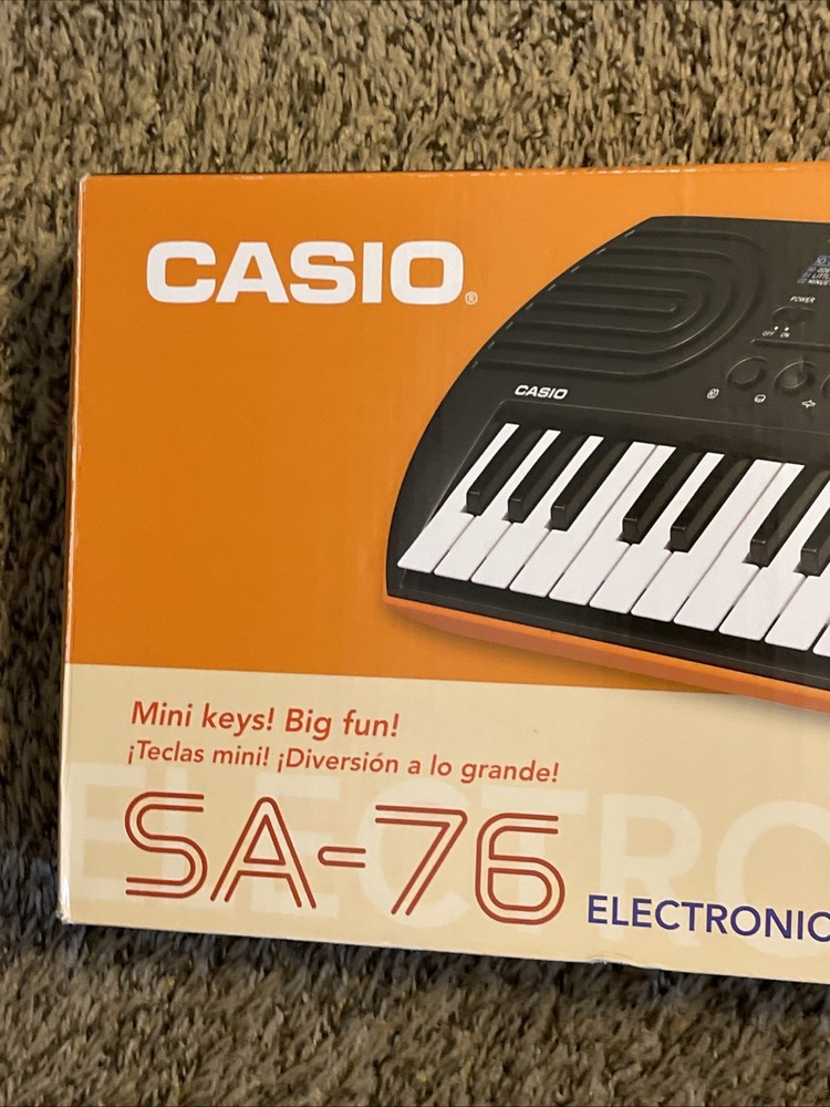 Casio SA-76 Electronic Keyboard Piano EUC
