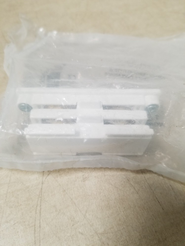 Global Pro XTS 21-3UL Straight Connector WHITE