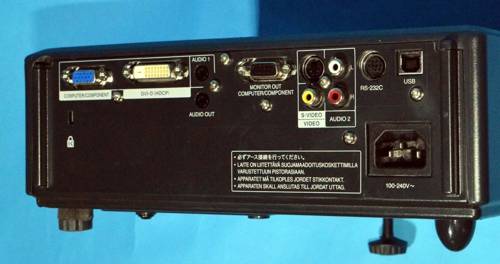 Sharp DLP Projector Model XR-40X