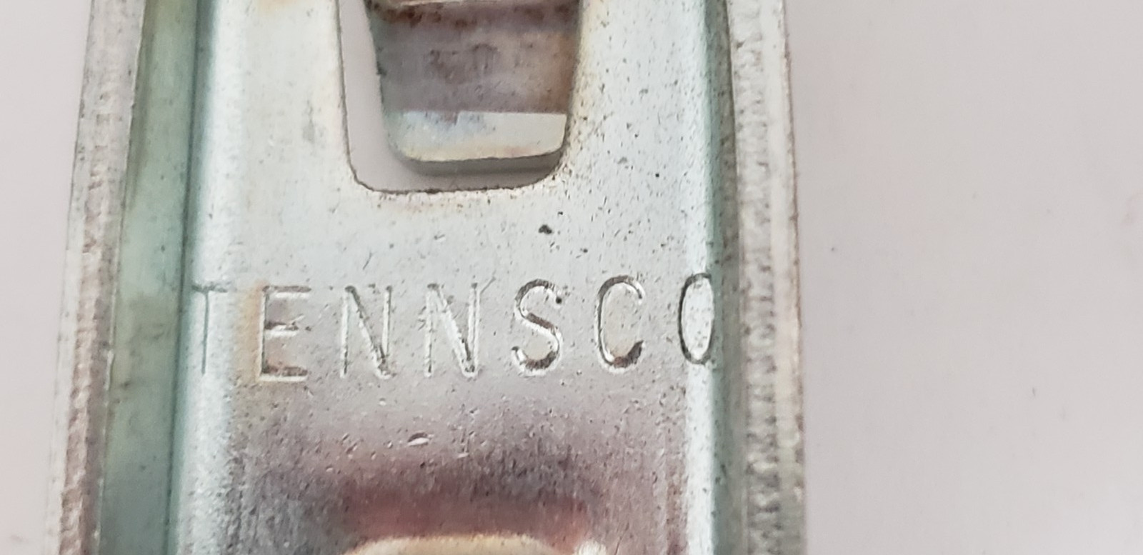 TENNSCO SHELVING CLIPS (LOT OF 90)