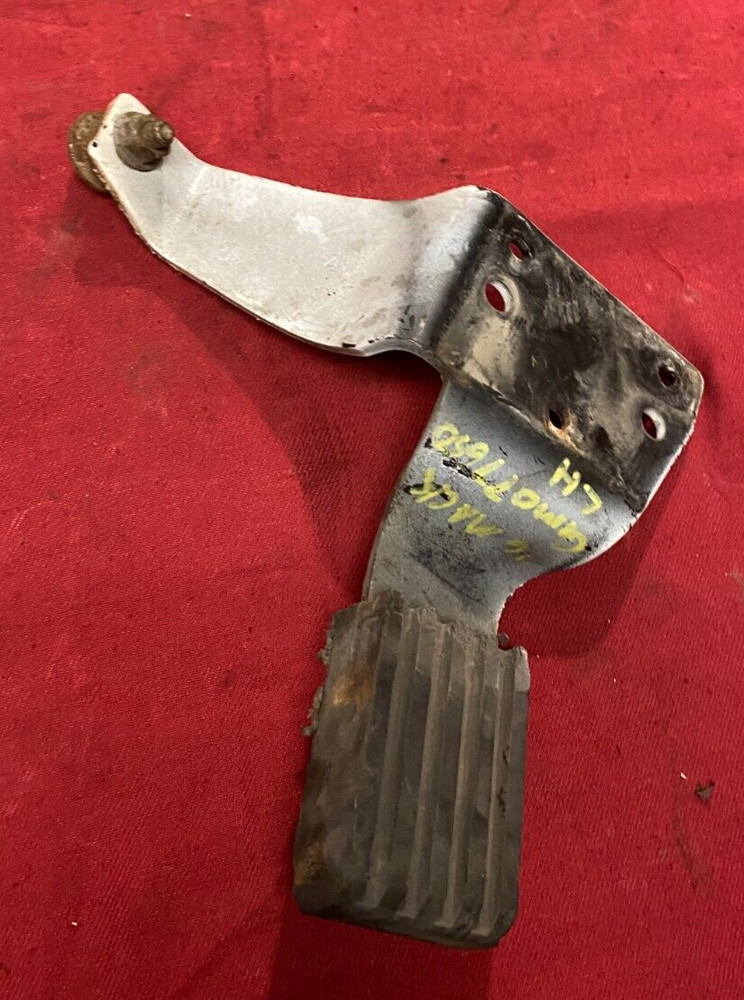 MACK CXU613 HOOD REST SUPPORT BRACKET LH