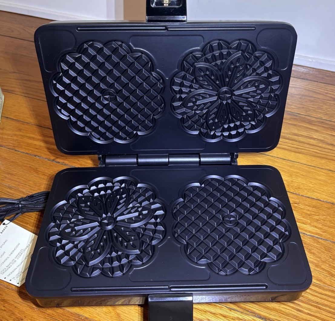 VillaWare Pizzelle Baker Italian Cookie Maker 5000-NS Prima Professional NEW