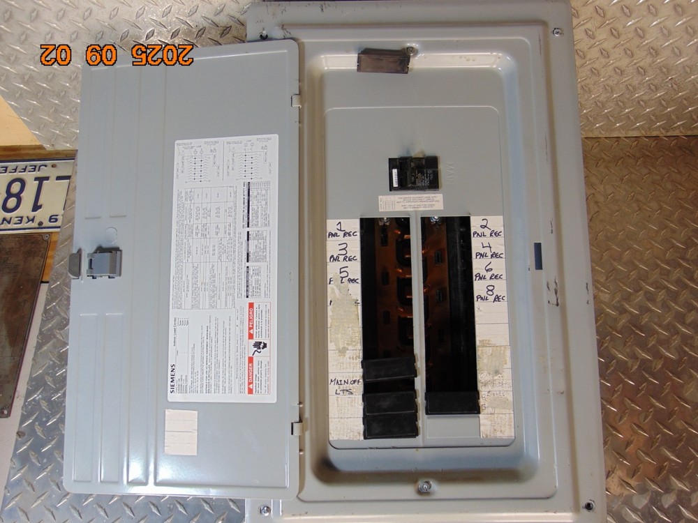 SIEMENS G2020B1100 INDOOR LOAD CENTER